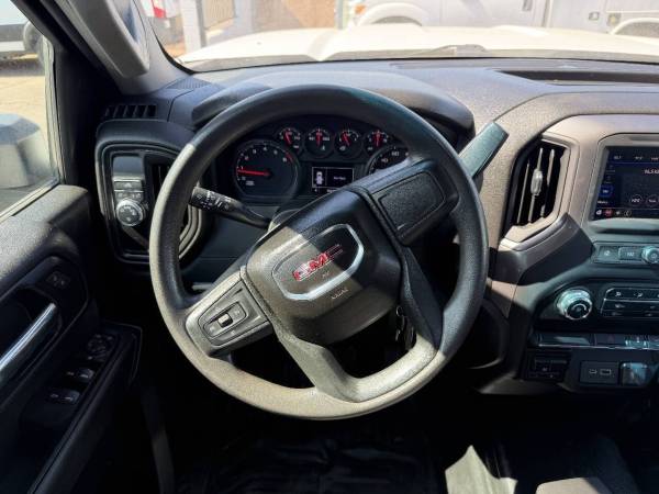 2023 GMC Sierra 3500HD Pro - Photo 8