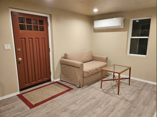 $700 / 3br - 700ft2 - Furnished Mother-in-law suite available for rent (Northgate)63786873289345120