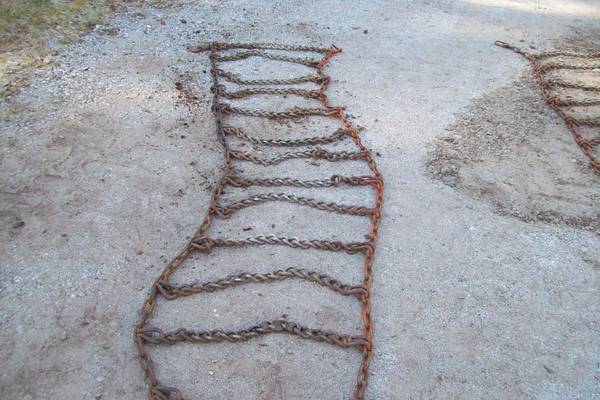 TIRE CHAINS 17.5x25  FITS OTHERS ALSO Heavy Duty Loader Tractor 1