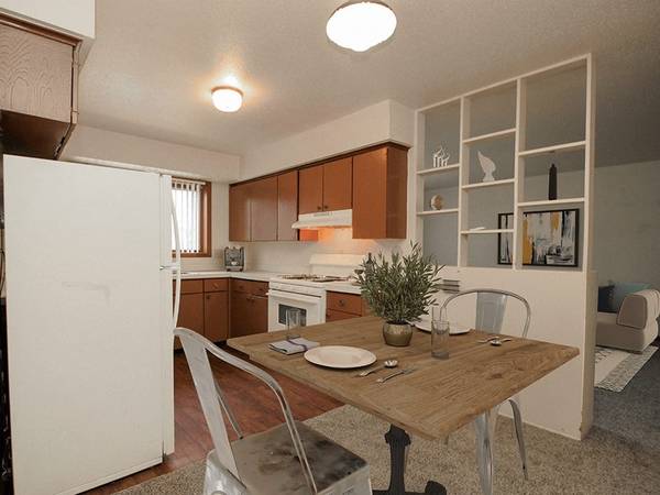 $790 / 1br - 800ft2 - Sit back, relax...stay awhile! (1610 C Street, South Sioux City, NE)63617082152067121