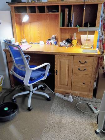Old style desk with shelves 1