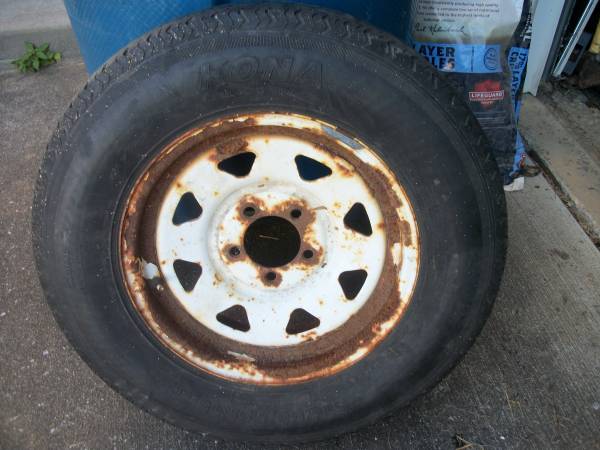 trailer tire ST205/75R15 1