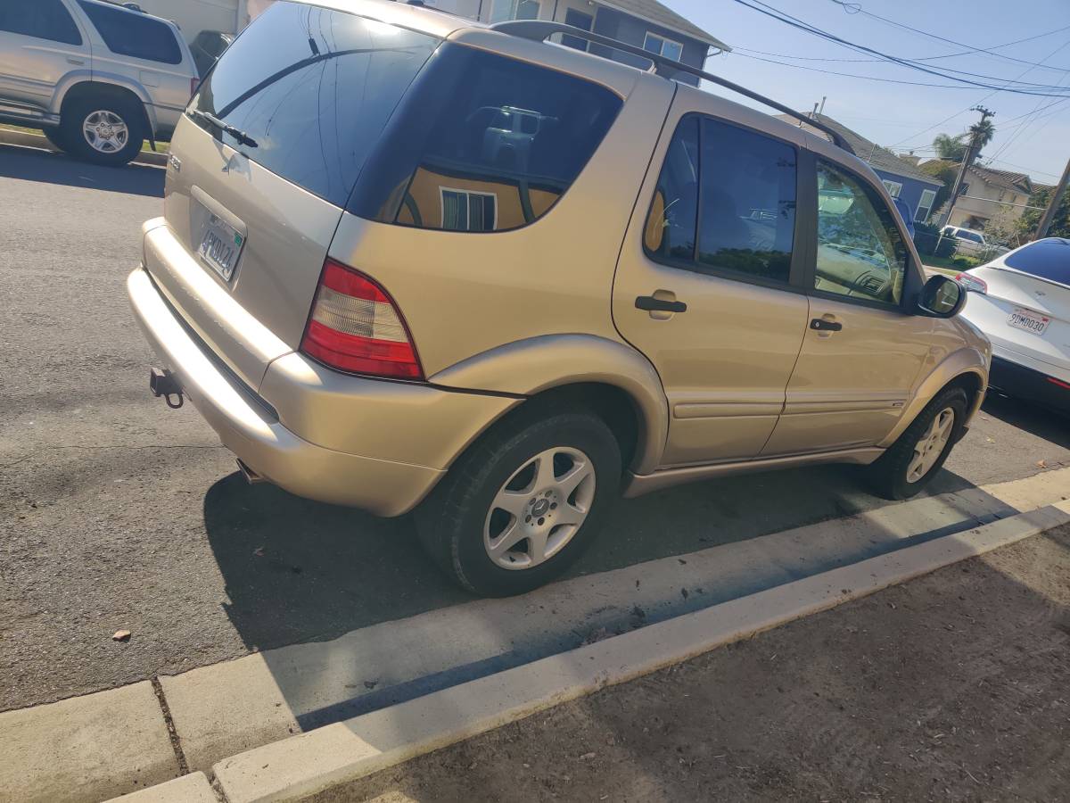 Mercedes sport 2027 tags 130k miles