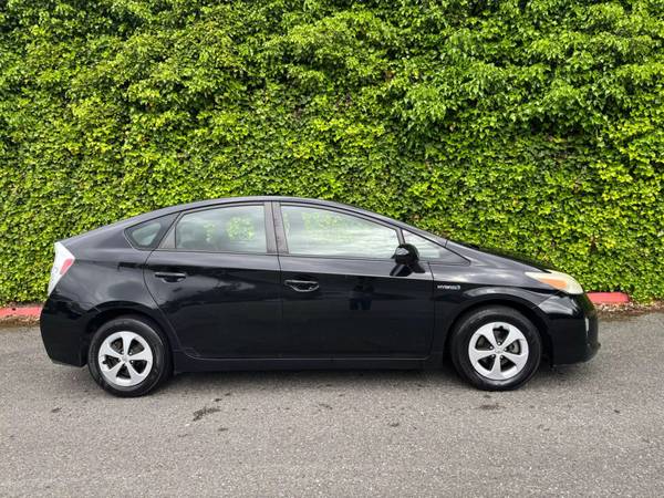 2013 Toyota Prius - $9,999 (Everett)63470765756545124