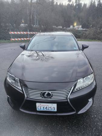 2013 lexus ES300H 1
