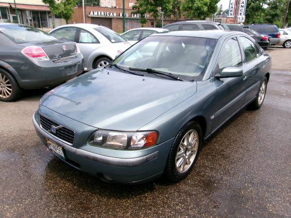 2006 Volvo S60 2.5T - $2500 (minneapolis)63470777702019122