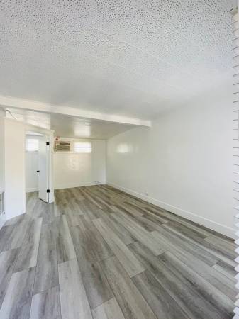 $1,925 / 1br - *GORGEOUS 1 BEDROOM APT! FRESHLY PAINTED, NEW FLOORS, PARKING AND MORE (PASADENA, ALTADENA, OLDTOWN PASADENA, ROSE BOWL)63774506062083122