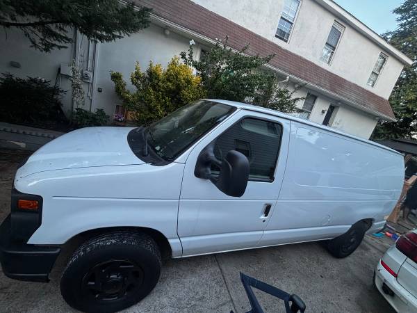 2012 Ford E-150 - $6,200634706191013131211