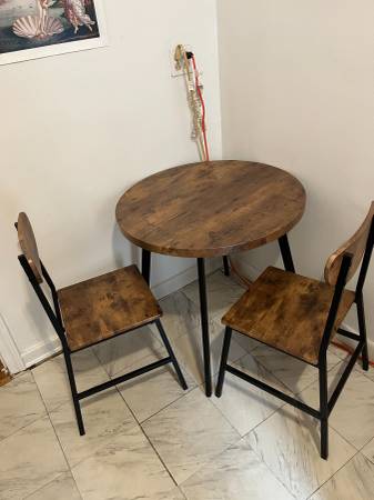 Dining Set, table and two chairs, Washington Heights 1