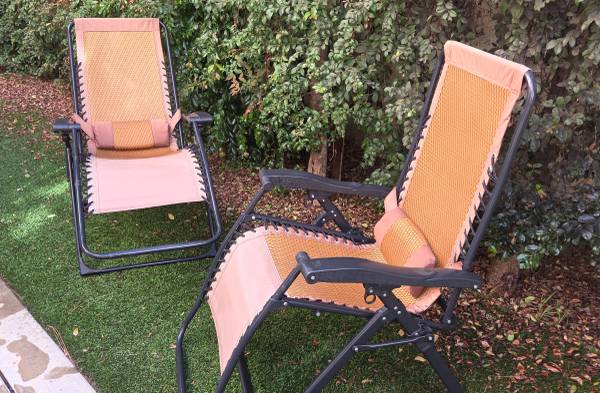 Elegant Patio Reclining Chairs (2) 1