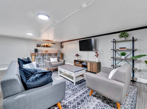 $1,495 / 2br - TOUR FRIDAY - Get a FREE GIFT! + Near Mount Hood National Forest (Beaverton)63841708099841123