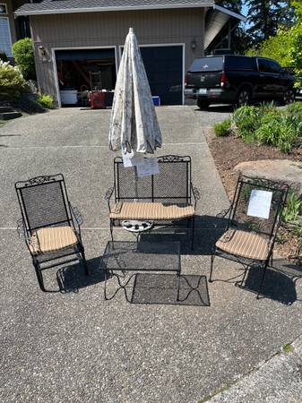 Woodard lawn furniture - $550 (Everett)63471362578947122