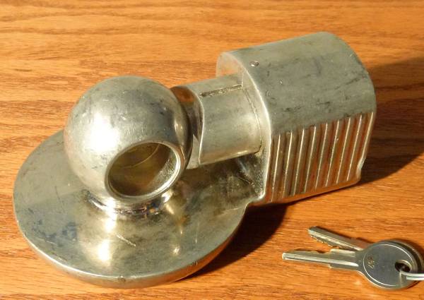 Master Trailer Lock Model 377 1