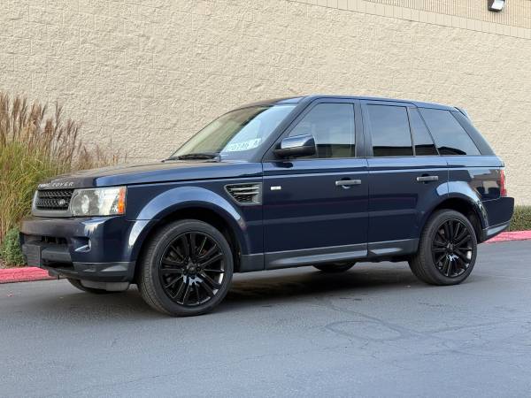 2011 Range Rover Sport HSE Luxury Package – AWD / Loaded / Serviced 1