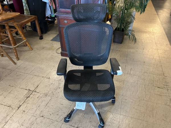 Black ergonomic mesh computer desk office chair 1