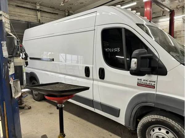 2018 Ram 2018 ram promaster 2500 high roof - $8,900 (Maspeth)63614430335875122