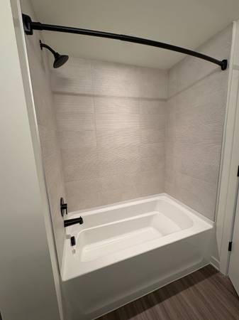 Estudio de lujo de $1,537 con comodidades de estilo resort: ¡Visita hoy! Listo para mudarse (Colorado Springs)63687084115073121