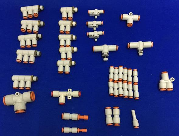 1 LOT OF MISC USED PUSH CONNECT FITTINGS 1