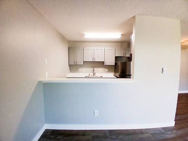 $1,850 / 2br - 860ft2 - Experience the best! 2 bed, 1 bath in Kent's hot spot. (Kent)64031307501827121