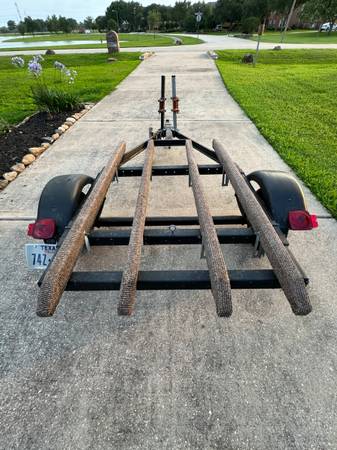 SINGLE AXLE SPRING MOUNTED MULTI BUNK BOAT TRAILER ONLY 1