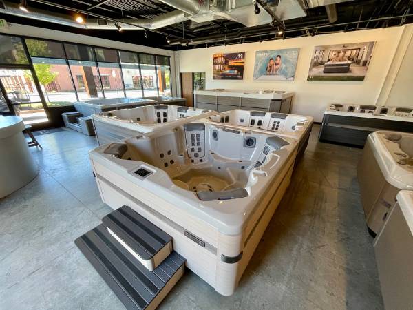 Salesperson / Sales Manager – High-End Hot Tub Dealership Salary + Com 1