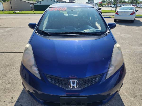 Honda Fit de 2012, 1 DUEÑO, TRANSMISIÓN MANUAL - $3,500 (East Indy)63621981892737124