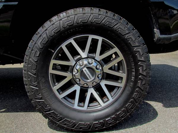 2019 Ford F250 STX SUPER - Photo 8