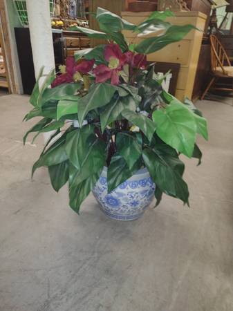 Artificial plant in pot 1