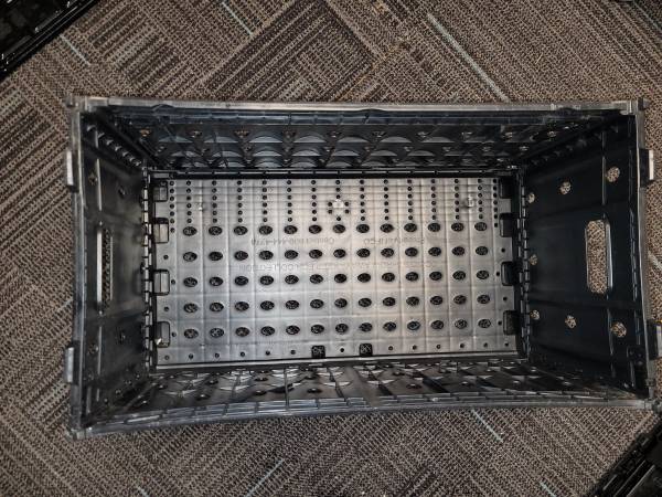 Folding/collapsible plastic crates 1