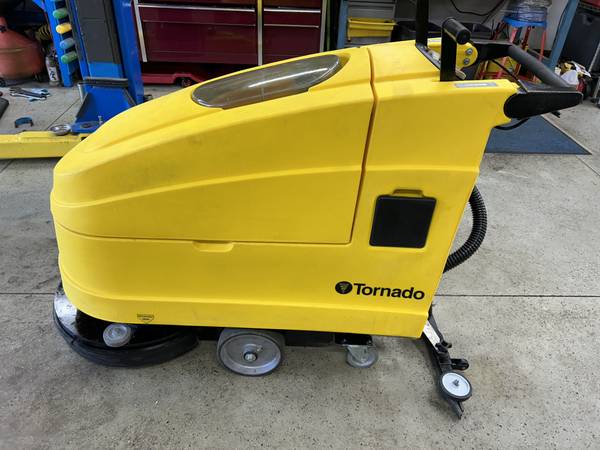 Floor Scrubber - New Batteries 1