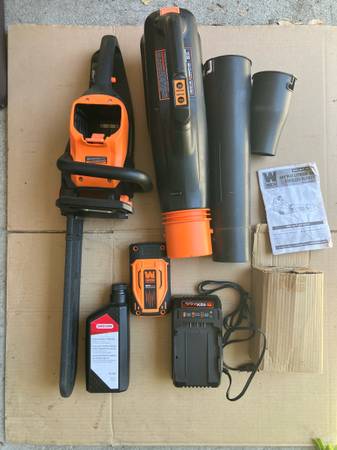 Chainsaw & blower 1