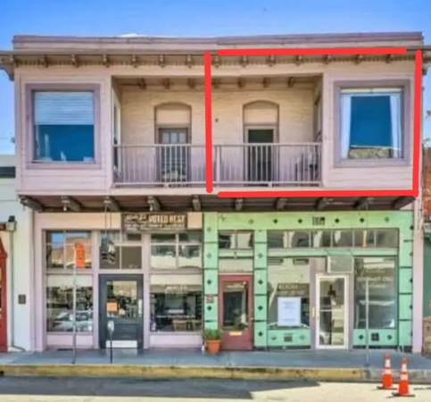 1 Bed/1bath/kitchen and private balcony on Main St. 1