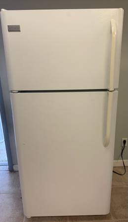 Refrigerator 1