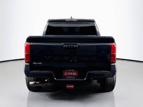 2025 Toyota Tacoma 4WD SR5 - Photo 4