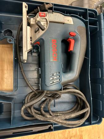 Bosch variable speed jigsaw. 1