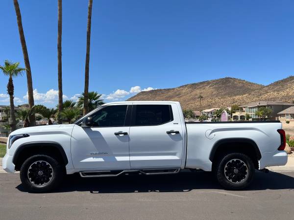 2024 Toyota Tundra SR5 CrewMax