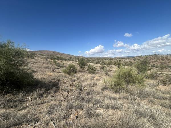 $55,000 39.99 Acres East of Kingman (Kingman)64038883248643121