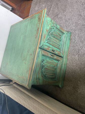 Dresser 1
