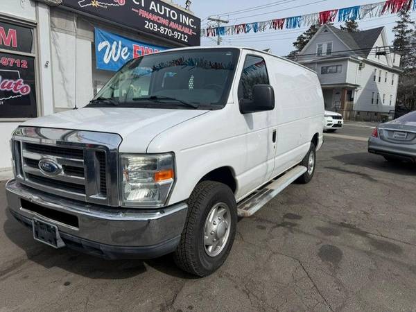 2013 Ford Econoline - Photo 3