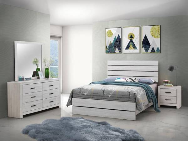 Queen Contemporary Bed (Brand New) 1