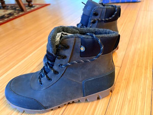 BOGS waterproof boots Men 10.5 1