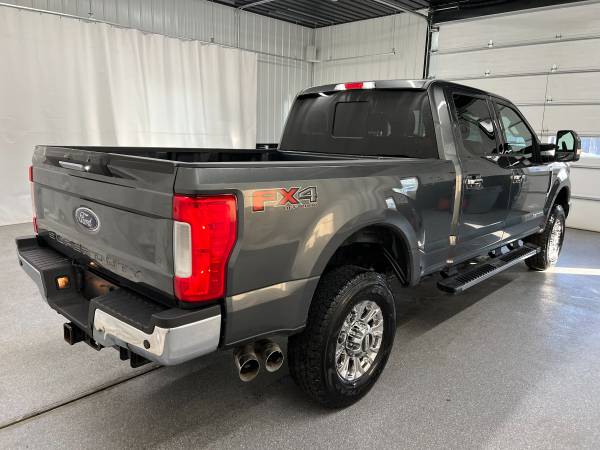 2017 Ford F-350 Super Duty - Photo 4