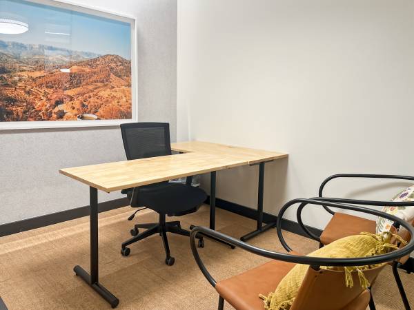 Office space available immediately 1