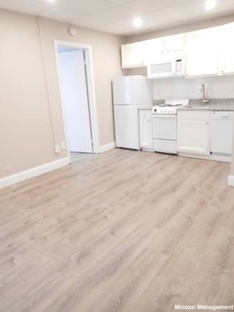 $2,295 / 1br - *NO FEE* New renos, exposed brick, great location! *NOW* (Allston)63699313859459122