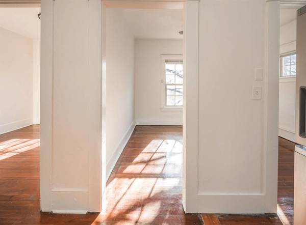 $1,150 / 1br - Practical Amenities, Tons of Shops & Dining in our Inviting 1 Bedroom (Slabtown)63914738945283121
