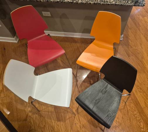 Stackable, vintage Ikea chairs. 1