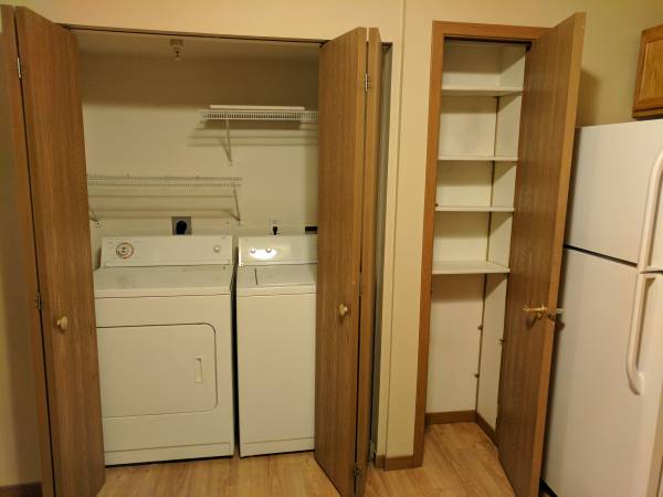 $975 / 2br - 1050ft2 - Wenig Hills Apartment - 2 bedrooms, 2 Bathrooms (1310 Wenig Road NE)63815083355523122