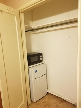 $900 / 2 habitaciones - 120 pies² - Habitación amueblada privada y baño compartido (servicios incluidos) (Hollywood)63379710118785123
