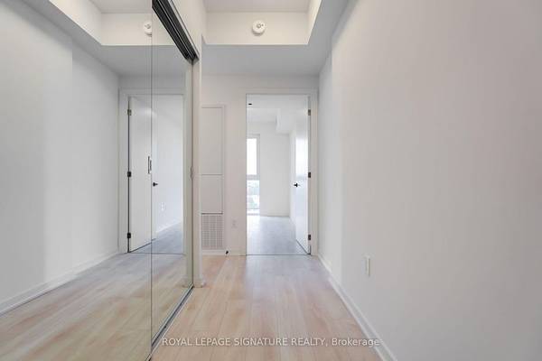 CORNER UNIT SPACIOUS LUXURY 1+1 CONDO WITH OUTDOOR POOL 5