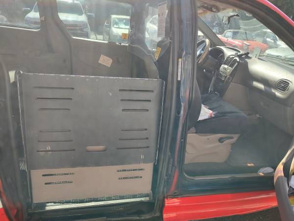 Wheelchair Accessible Minivan - $8,000 (San Francisco)63613001314307124